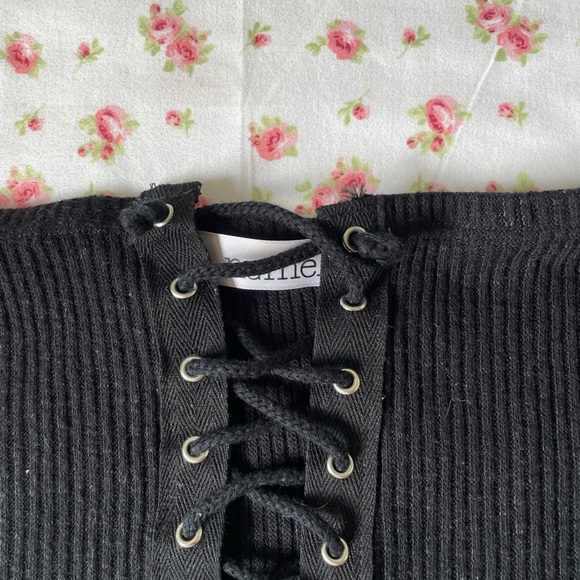 MENDOCINO - Ribbed Lace Up - Black Crop Top - Picture 3 of 7